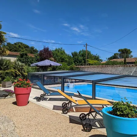 Chateaubernard, 4 Pieces, 7 Personnes - Fr-1-653-142 Holiday home Chateaubernard