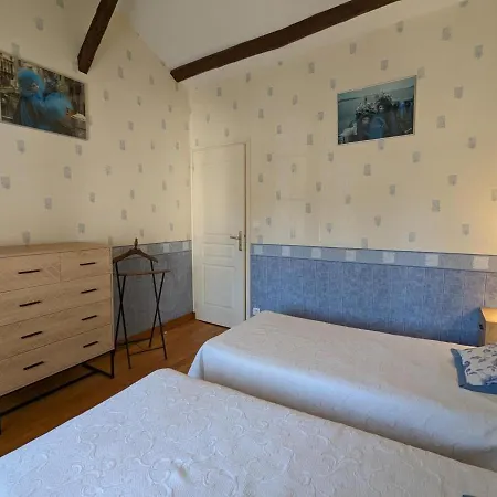 Chateaubernard, 4 Pieces, 7 Personnes - Fr-1-653-142 Holiday home