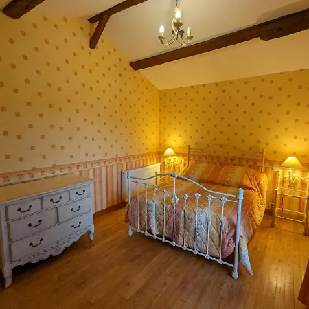 Holiday home Chateaubernard, 4 Pieces, 7 Personnes - Fr-1-653-142 Chateaubernard